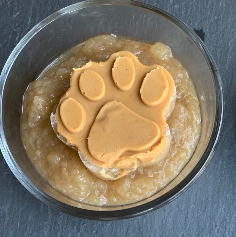 DIY Peanut Butter & Applesauce Frosty Paws
